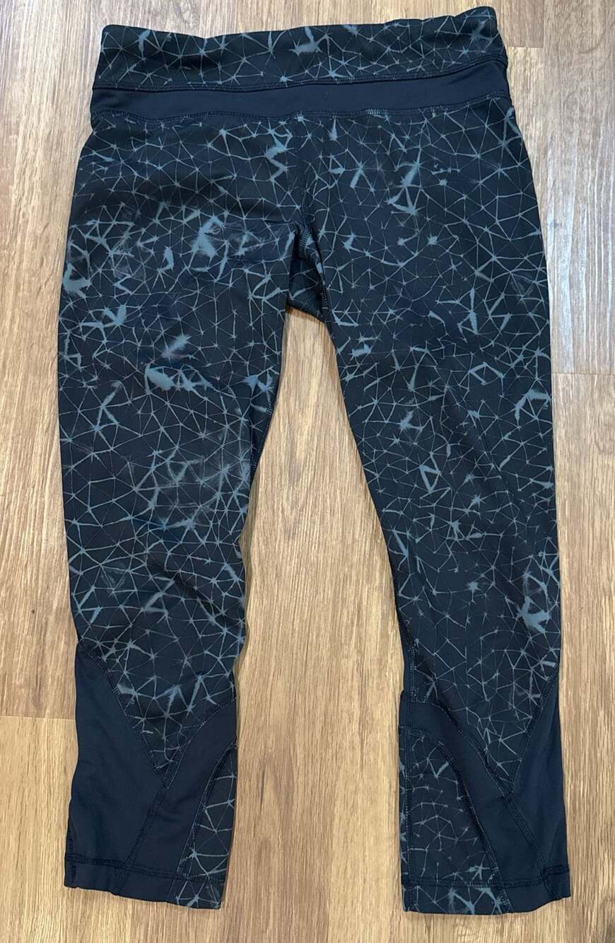 Lululemon Pedal Pace Crop Size 6 Star Crushed Coal Black Leggings